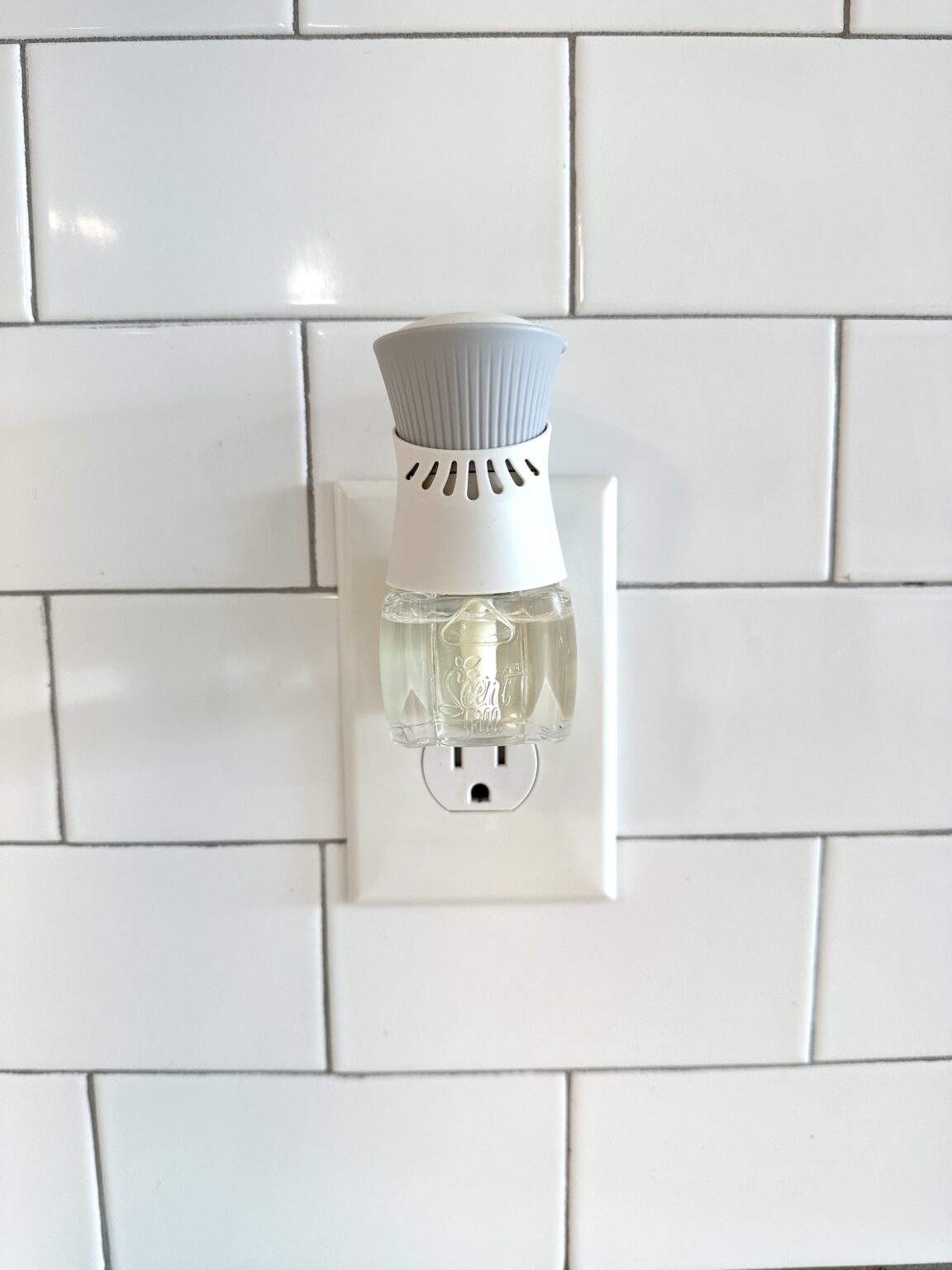 5 Safest NonToxic PlugIn Air Fresheners in 2024