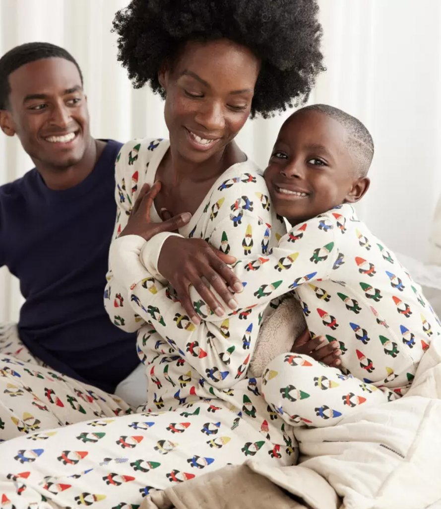 organic cotton holiday pajamas for the family from hanna andersson